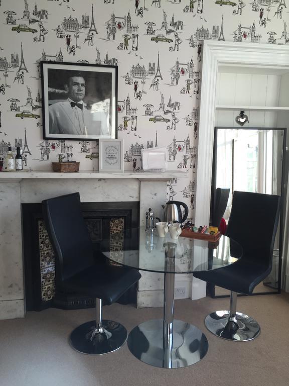 Wilton Road Couette-café *